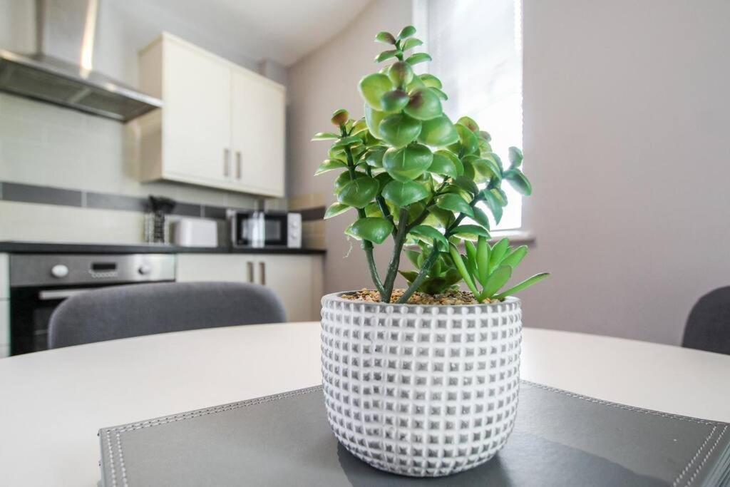 Primeee Location! - Modern Central Apartment บริสตอล ภายนอก รูปภาพ